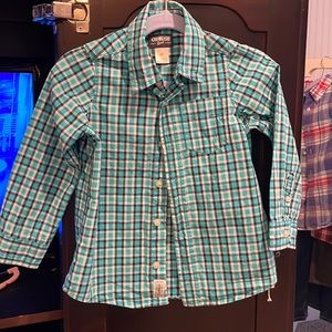 Oshkosh Bgosh plaid button up boys shirt size 4T